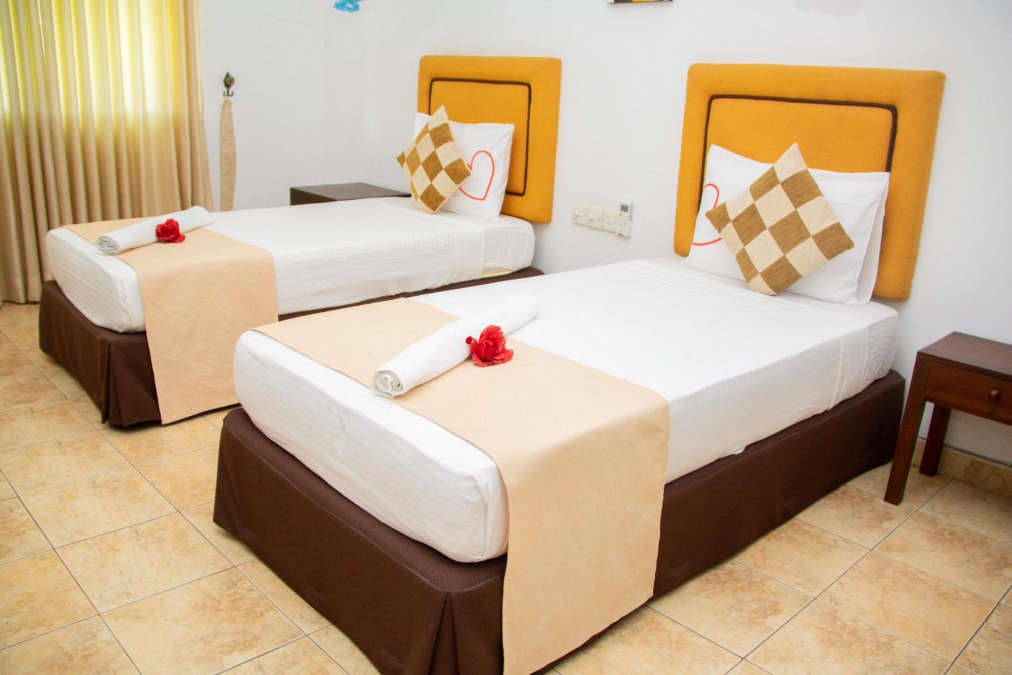 Yolanda Villa Negombo Extérieur photo